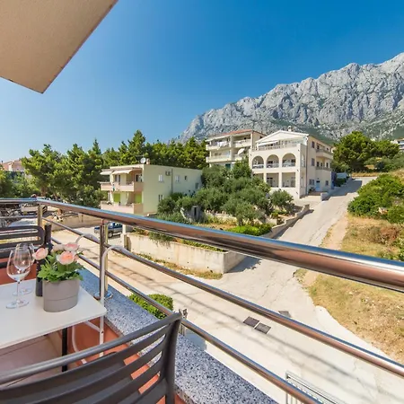 Deluxe Vucko Apartment Makarska