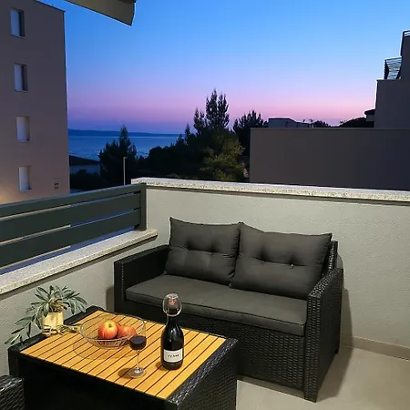 Deluxe Vucko Makarska